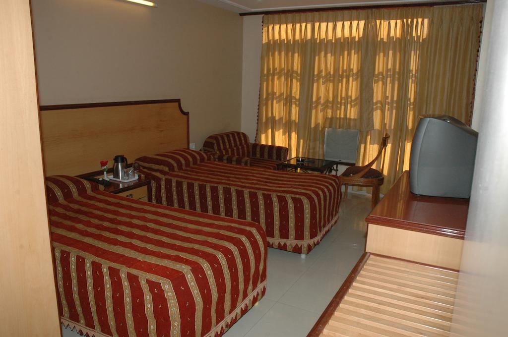 Hotel Apex International ジョードプル 部屋 写真